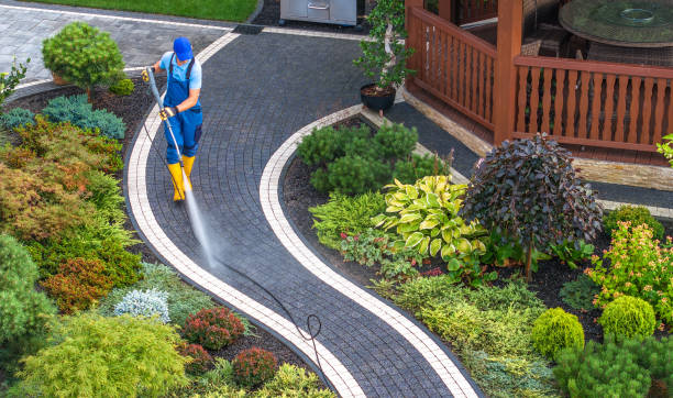 Best Commercial Pressure Washing  in Cedar Rapids, IA